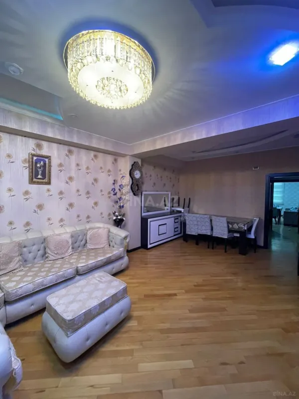 Kirayə verilir 3 otaqlı mənzil 120 m²