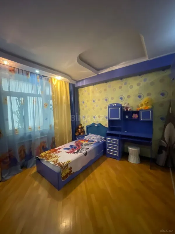 Kirayə verilir 3 otaqlı mənzil 120 m²