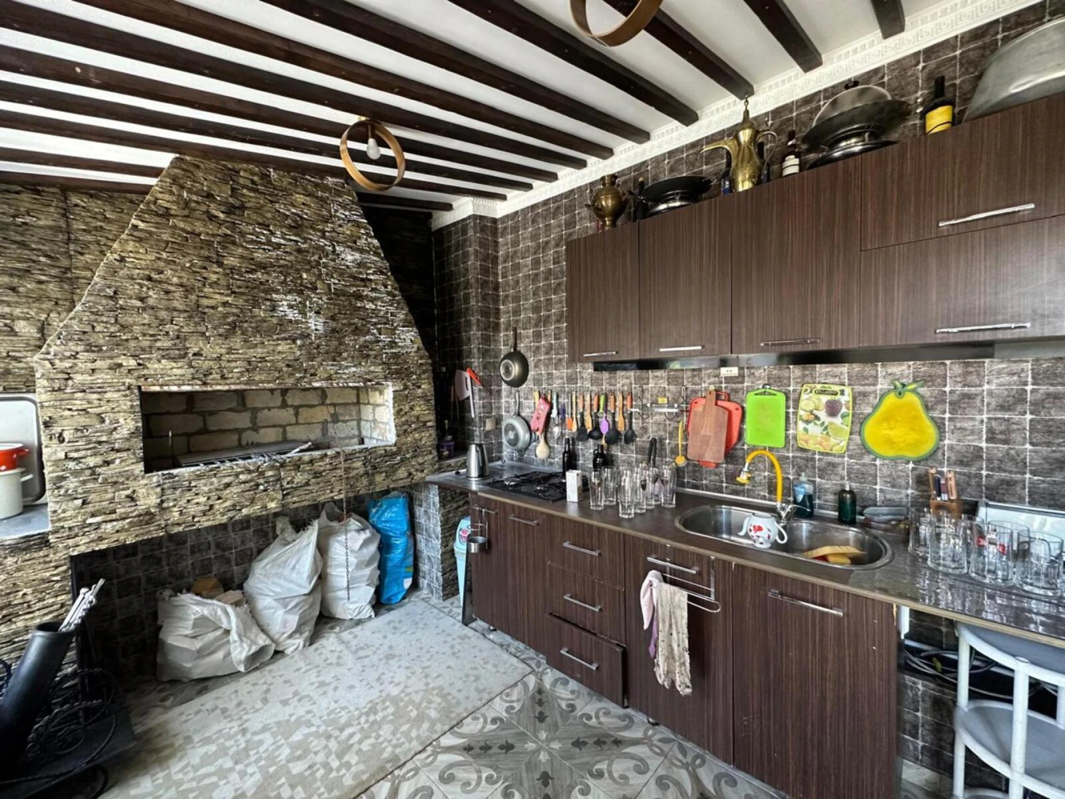 Kirayə verilir 5 otaqlı həyət evi 250 m²