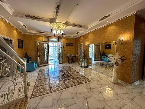 Kirayə verilir 5 otaqlı həyət evi 250 m²