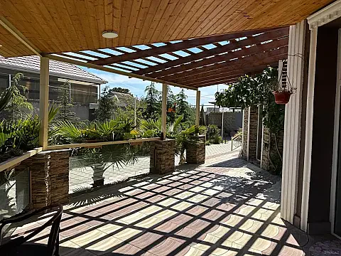 Kirayə verilir 5 otaqlı həyət evi 250 m²