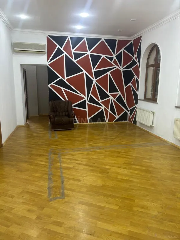 Kirayə verilir obyekt 950 m²