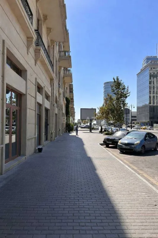 Kirayə verilir obyekt 300 m²