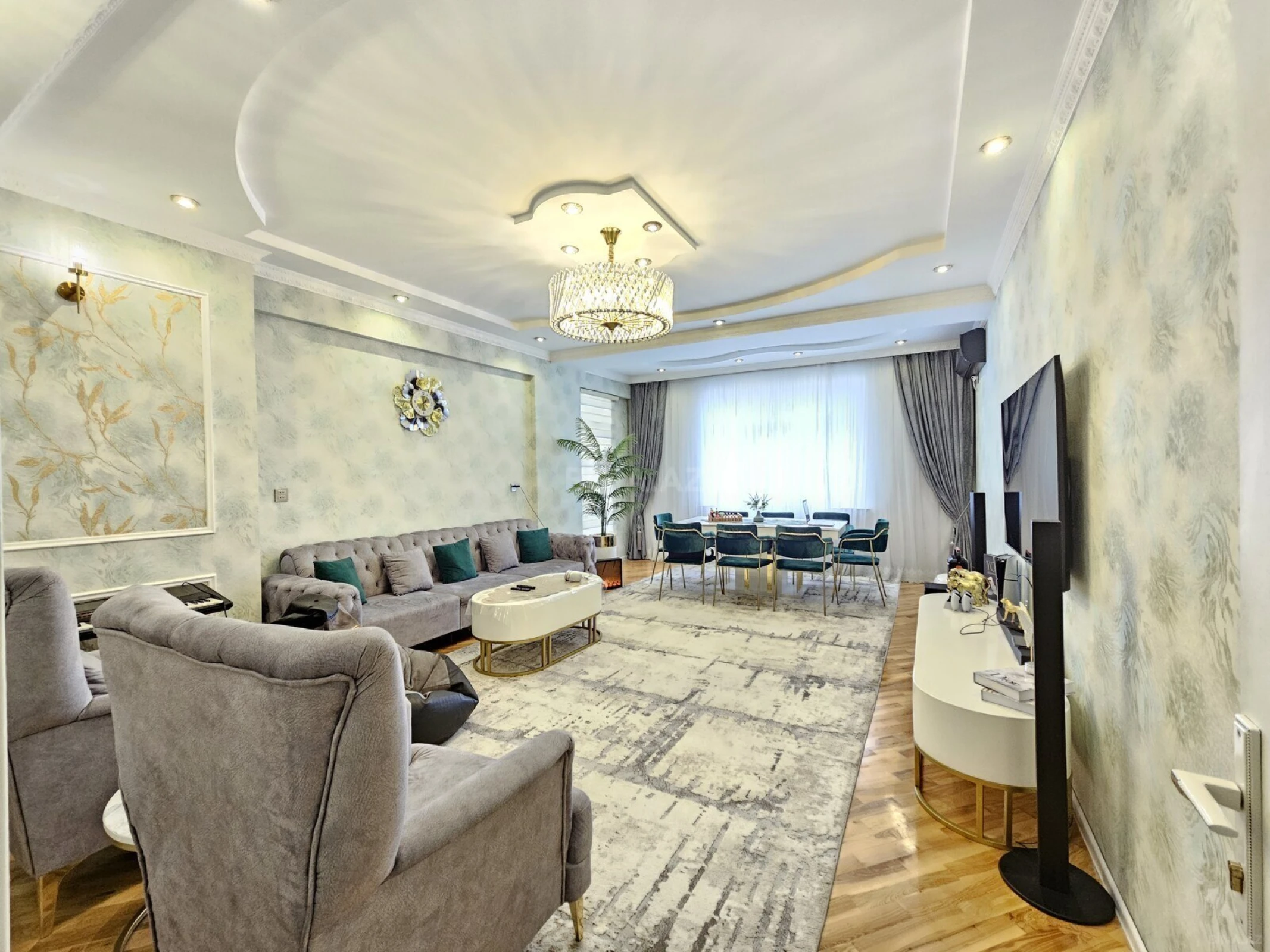 Satılır 4 otaqlı mənzil 146 m²