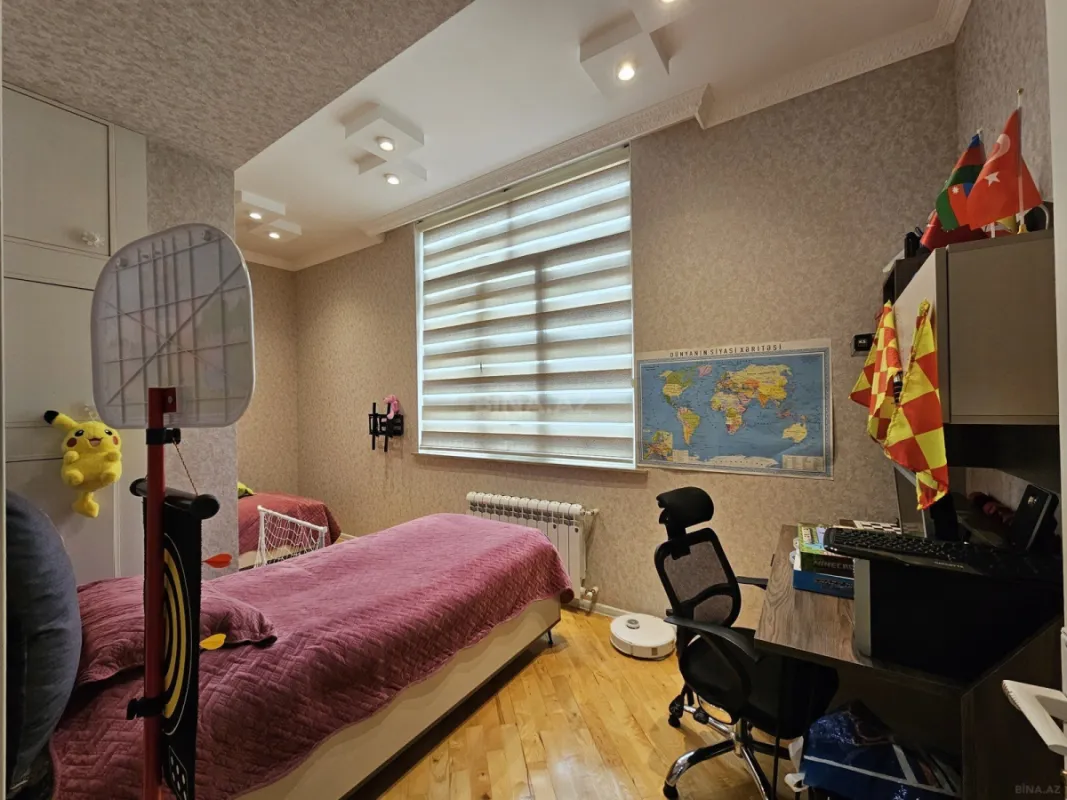 Satılır 4 otaqlı mənzil 146 m²