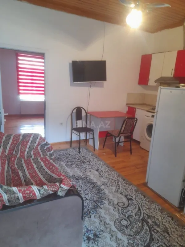 Kirayə verilir 2 otaqlı mənzil 45 m²