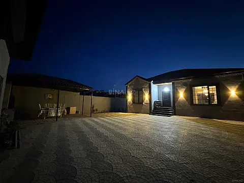 Satılır 4 otaqlı həyət evi 200 m² — Bakı, Novxanı 4 otaq 200.00 m²
