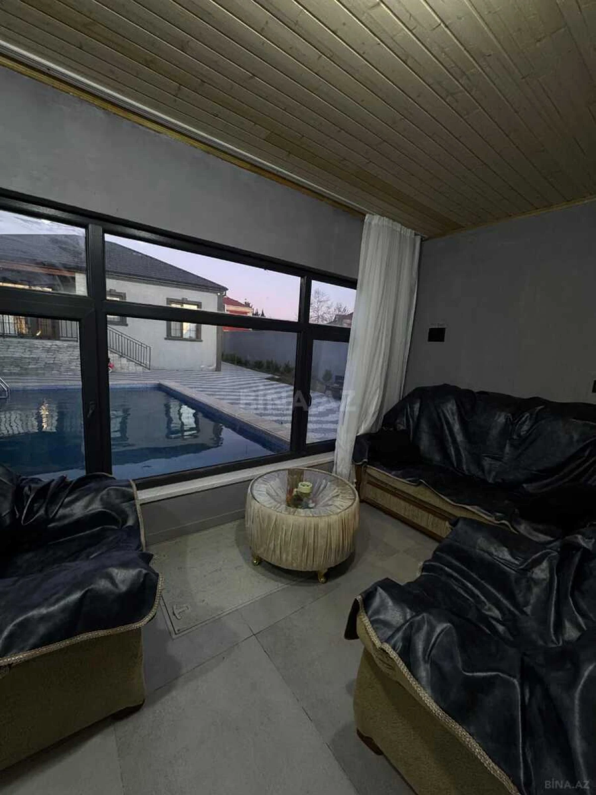 Satılır 4 otaqlı həyət evi 200 m²