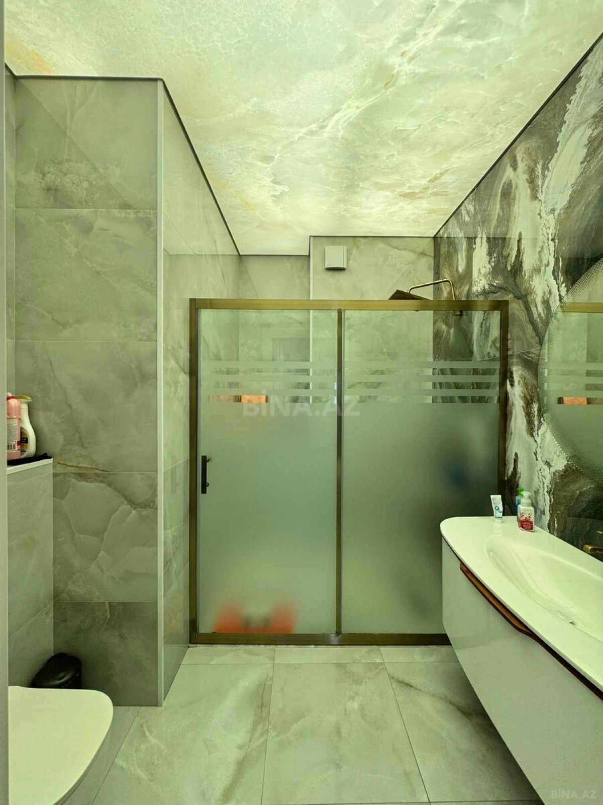 Satılır 4 otaqlı mənzil 165 m²