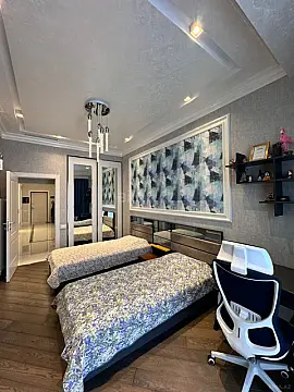 Satılır 4 otaqlı mənzil 165 m²