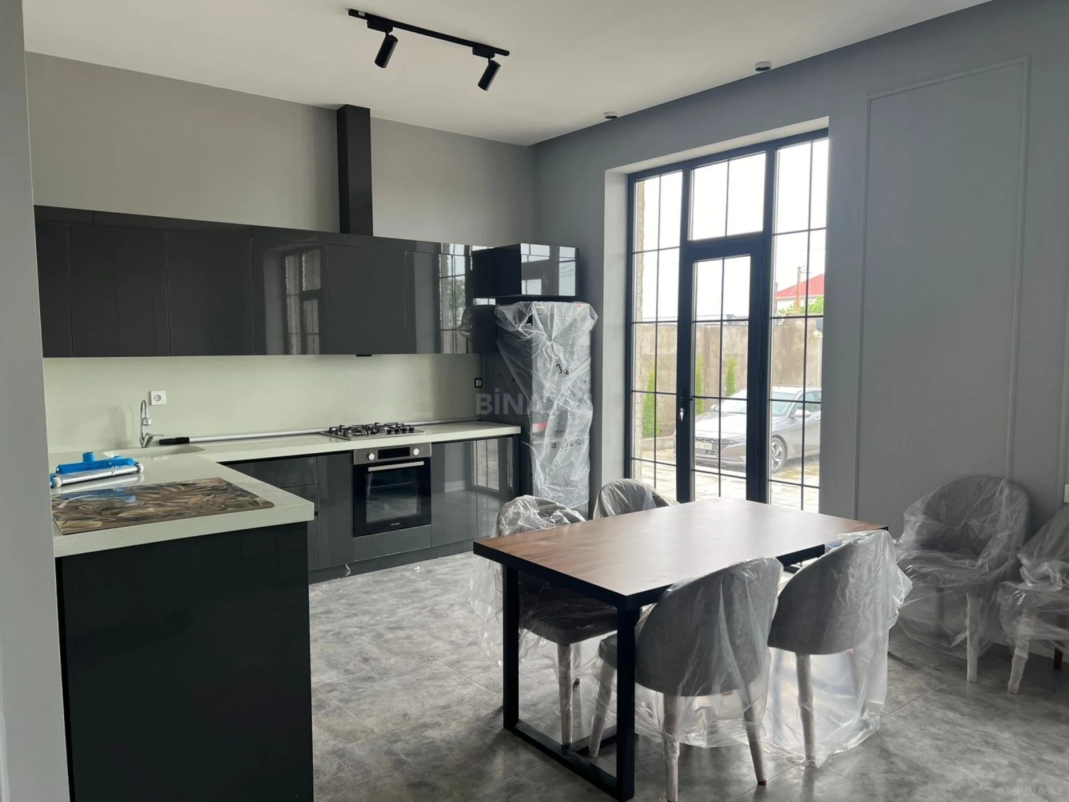 Satılır 4 otaqlı həyət evi 140 m²