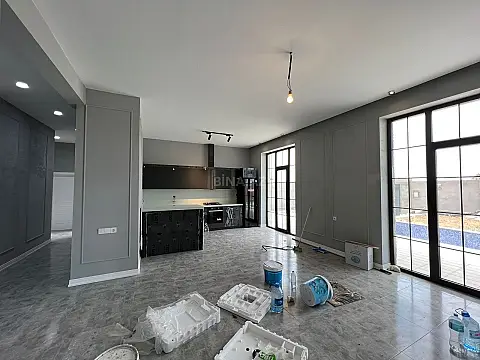 Satılır 4 otaqlı həyət evi 140 m²