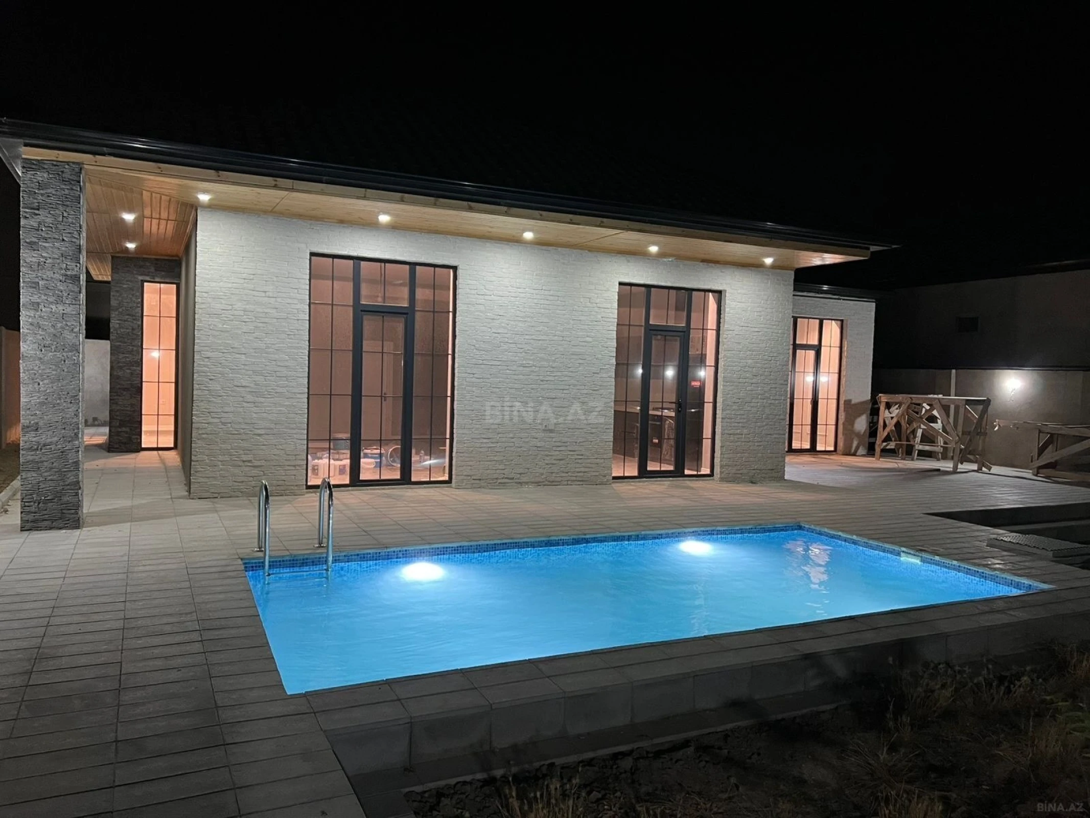 Satılır 4 otaqlı həyət evi 140 m²