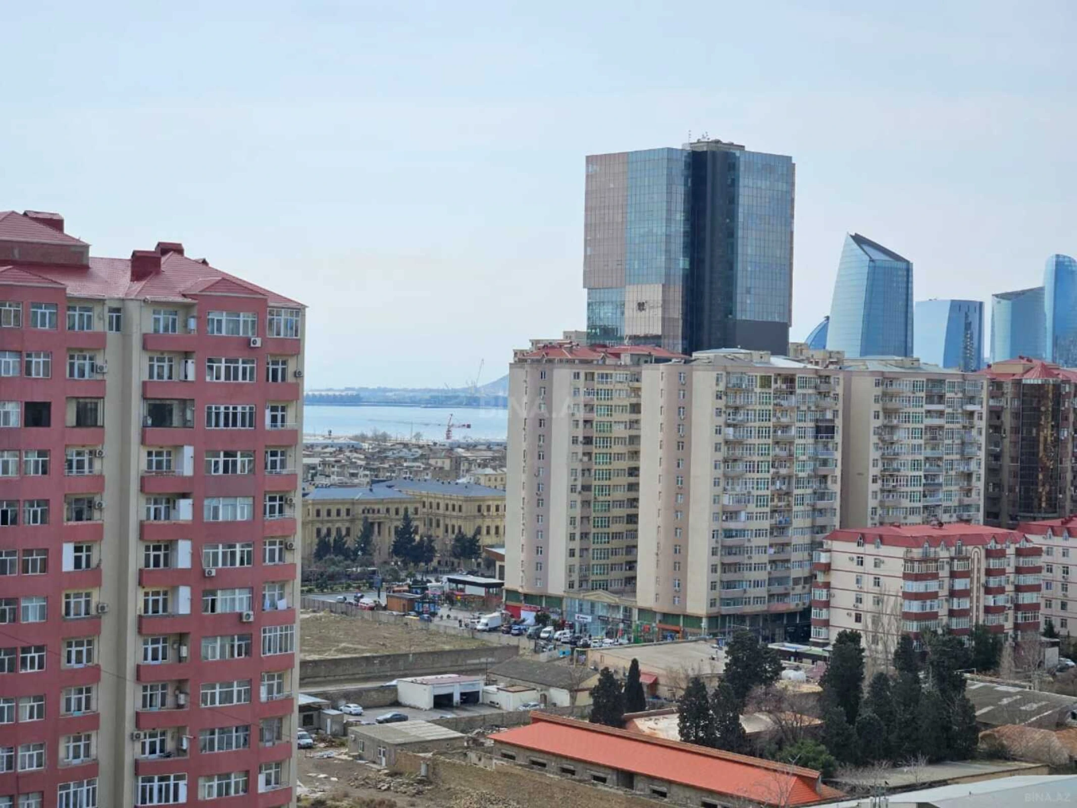 Kirayə verilir 2 otaqlı mənzil 60 m²