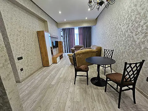 Kirayə verilir 2 otaqlı mənzil 60 m²