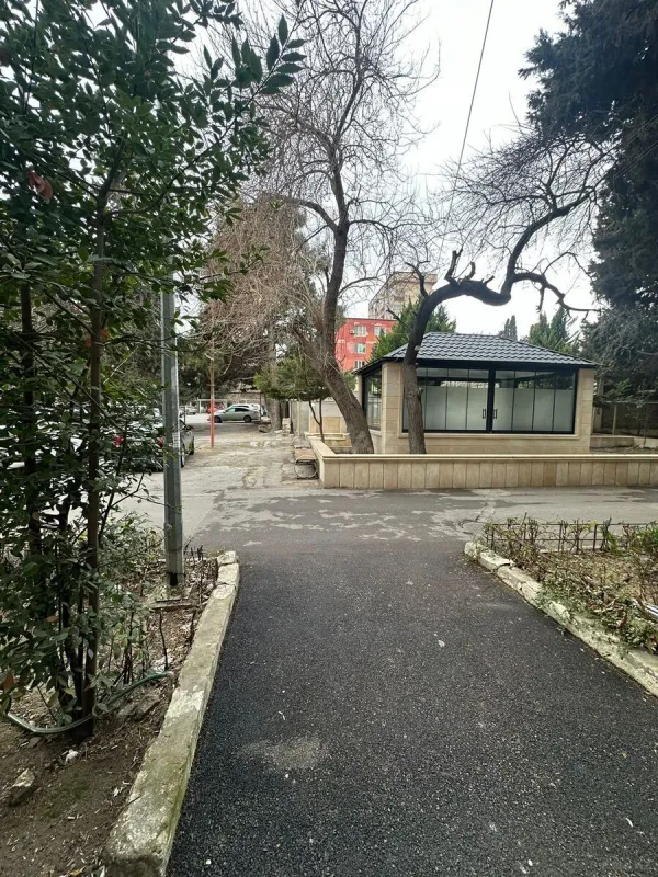 Satılır 4 otaqlı mənzil 105 m²