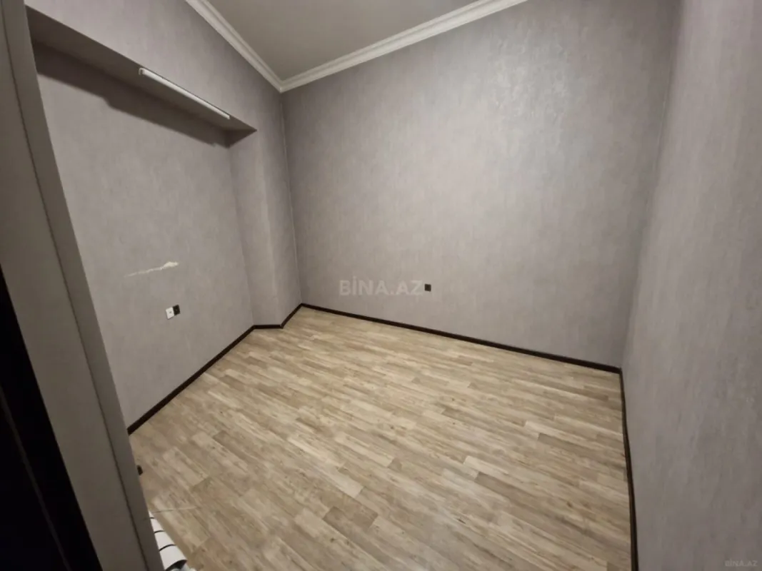 Satılır obyekt 180 m²