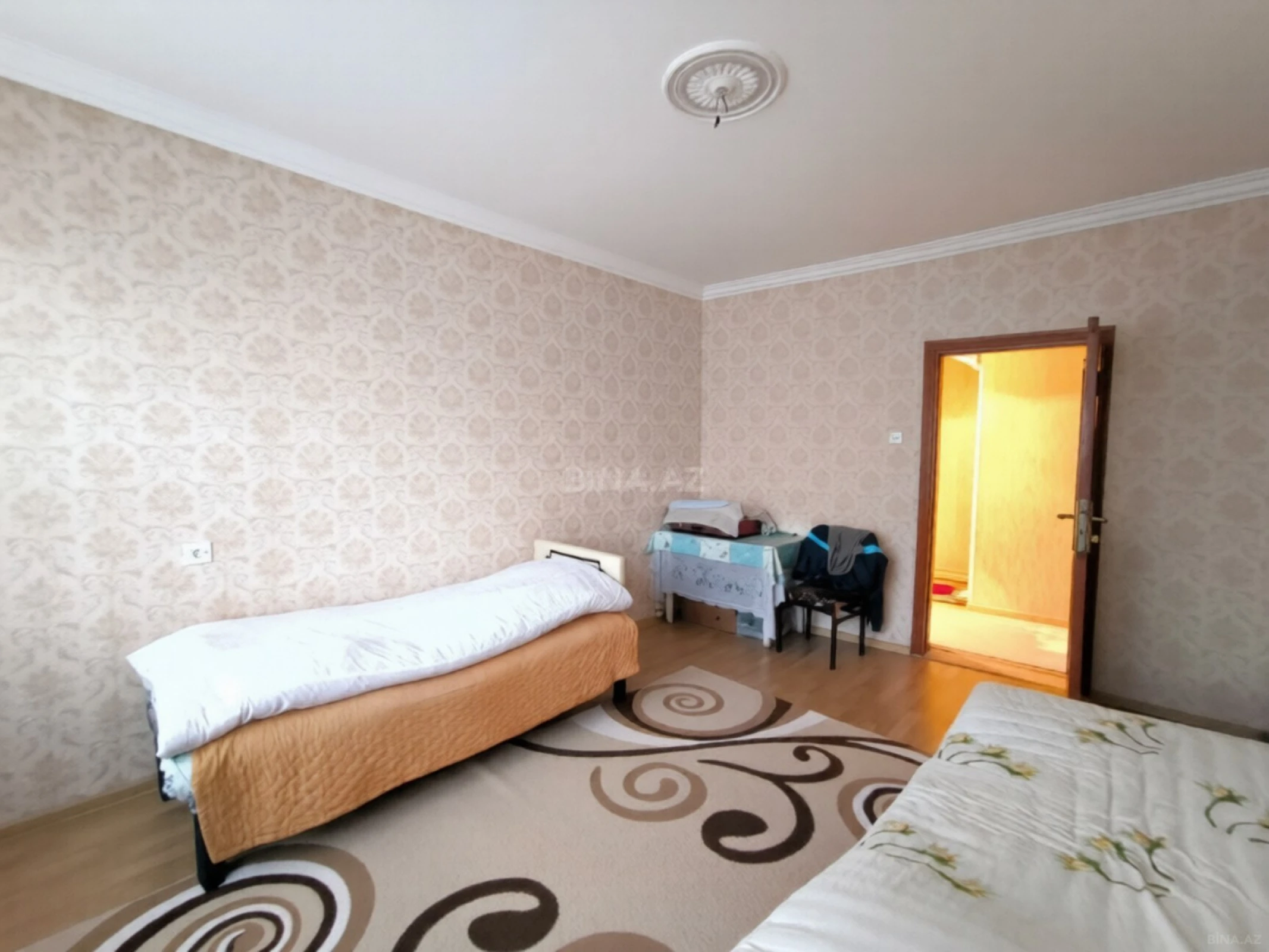 Satılır 4 otaqlı mənzil 100 m²