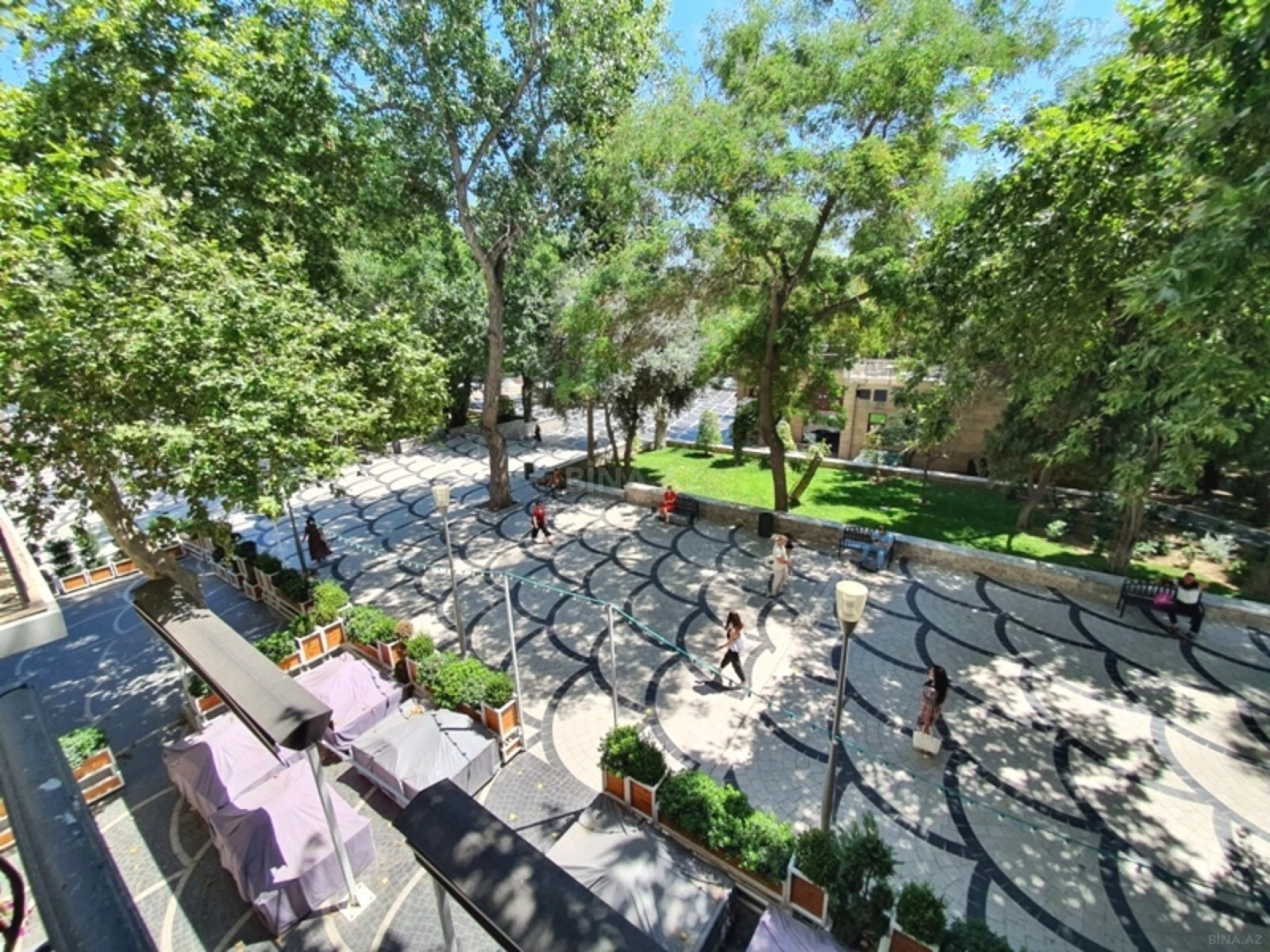 Kirayə verilir 4 otaqlı mənzil 170 m²