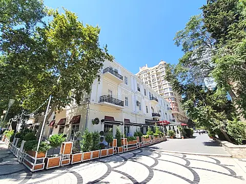 Kirayə verilir 4 otaqlı mənzil 170 m² — Bakı 4 otaq 170.00 m²