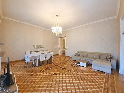 Kirayə verilir 4 otaqlı mənzil 170 m²