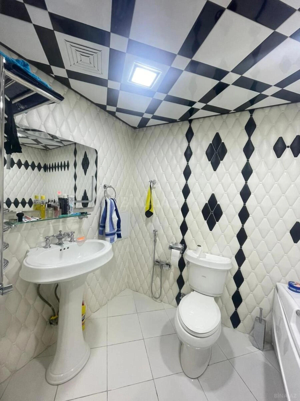 Satılır 4 otaqlı mənzil 171.2 m²