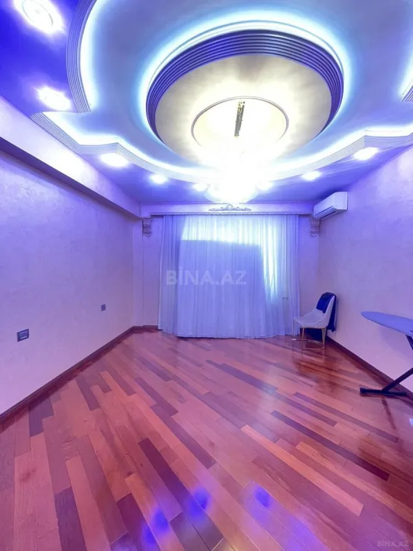 Satılır 4 otaqlı mənzil 171.2 m²