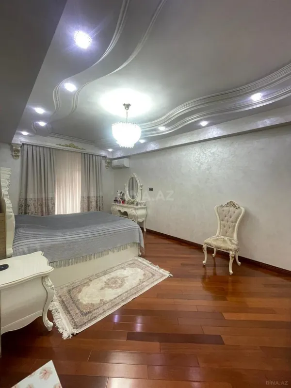 Satılır 4 otaqlı mənzil 171.2 m²
