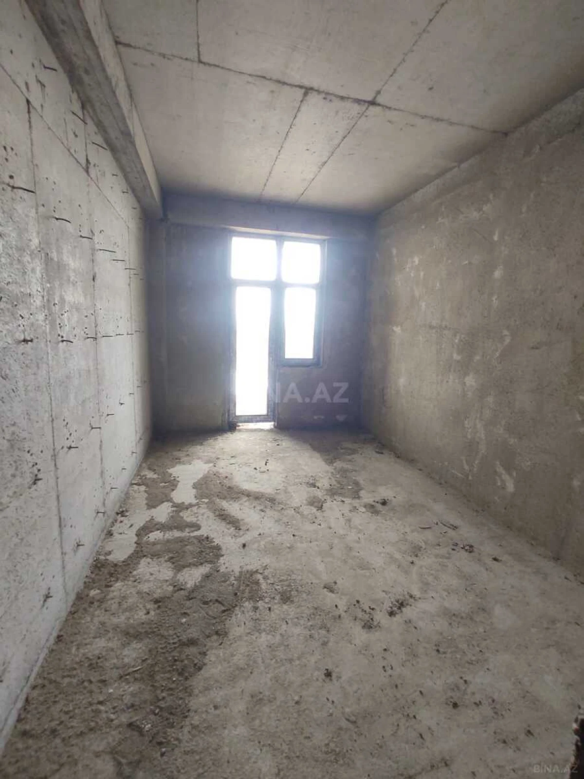 Satılır 3 otaqlı mənzil 148 m²