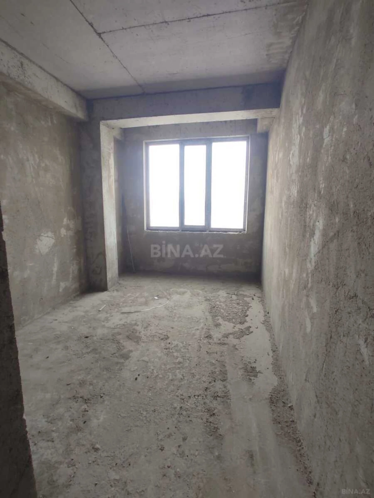 Satılır 3 otaqlı mənzil 148 m²