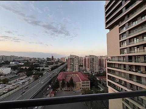 Satılır 3 otaqlı mənzil 148 m²