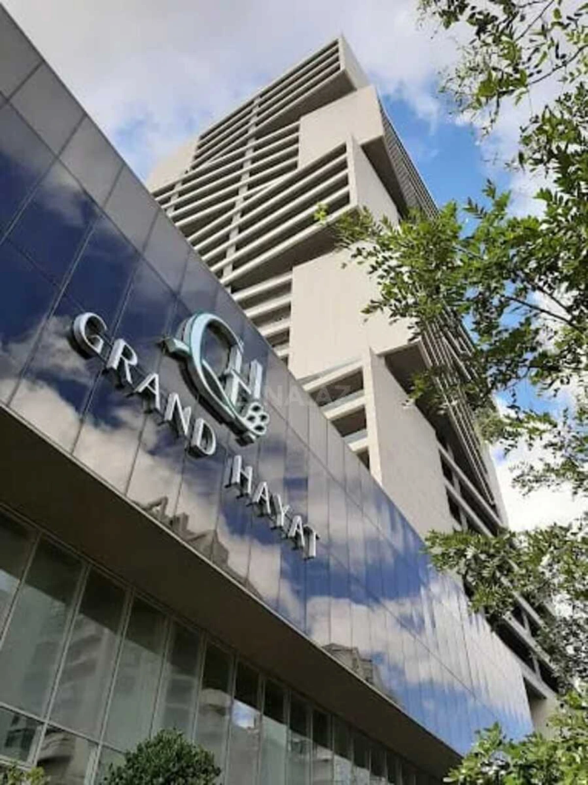 Satılır 3 otaqlı mənzil 148 m²