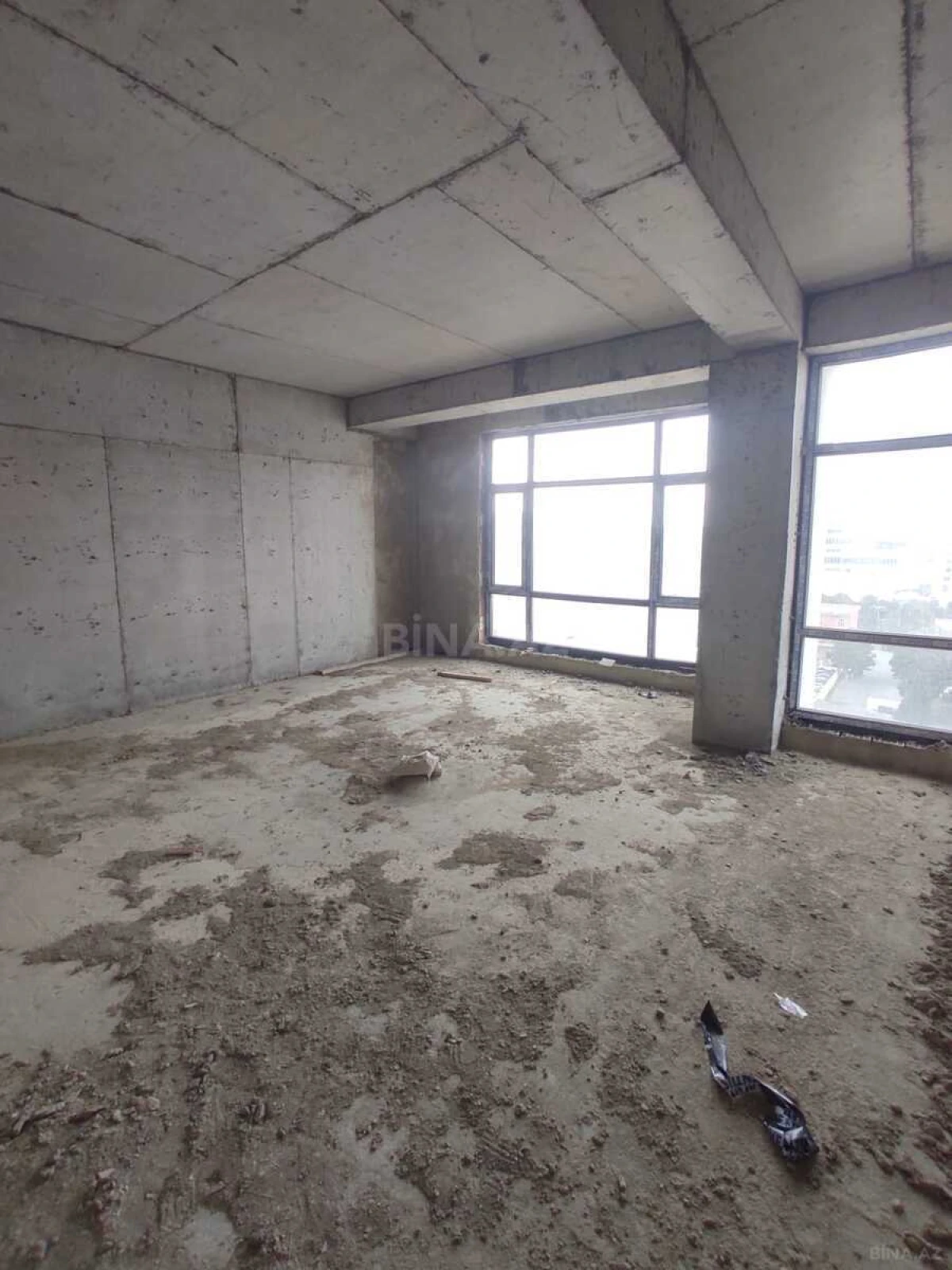 Satılır 3 otaqlı mənzil 148 m²