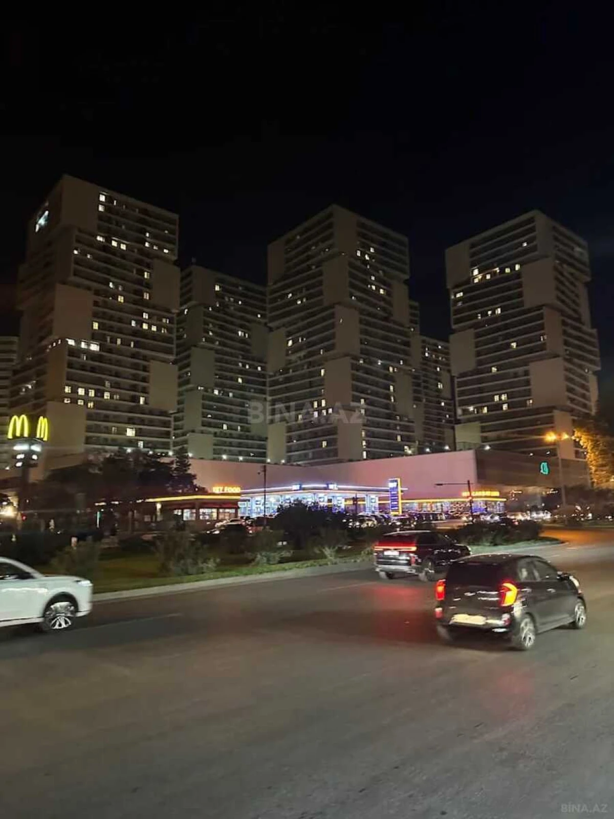 Satılır 3 otaqlı mənzil 148 m²