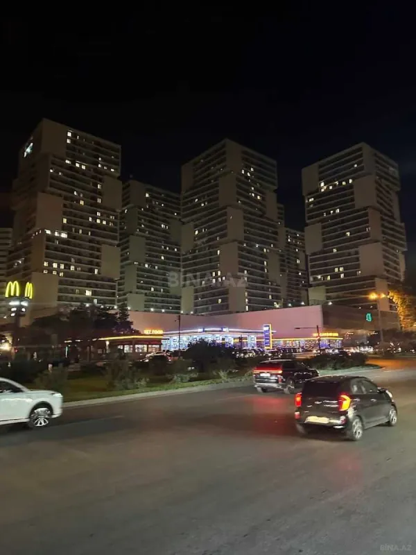 Satılır 3 otaqlı mənzil 148 m²