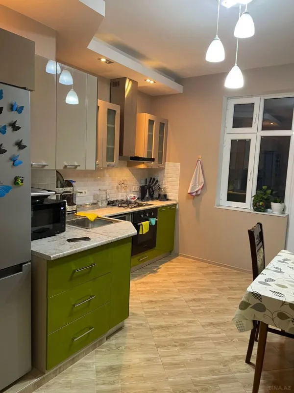 Kirayə verilir 3 otaqlı mənzil 95 m²