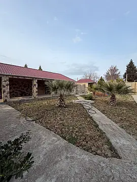 Satılır 6 otaqlı həyət evi 200 m²