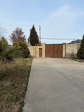 Satılır 6 otaqlı həyət evi 200 m²