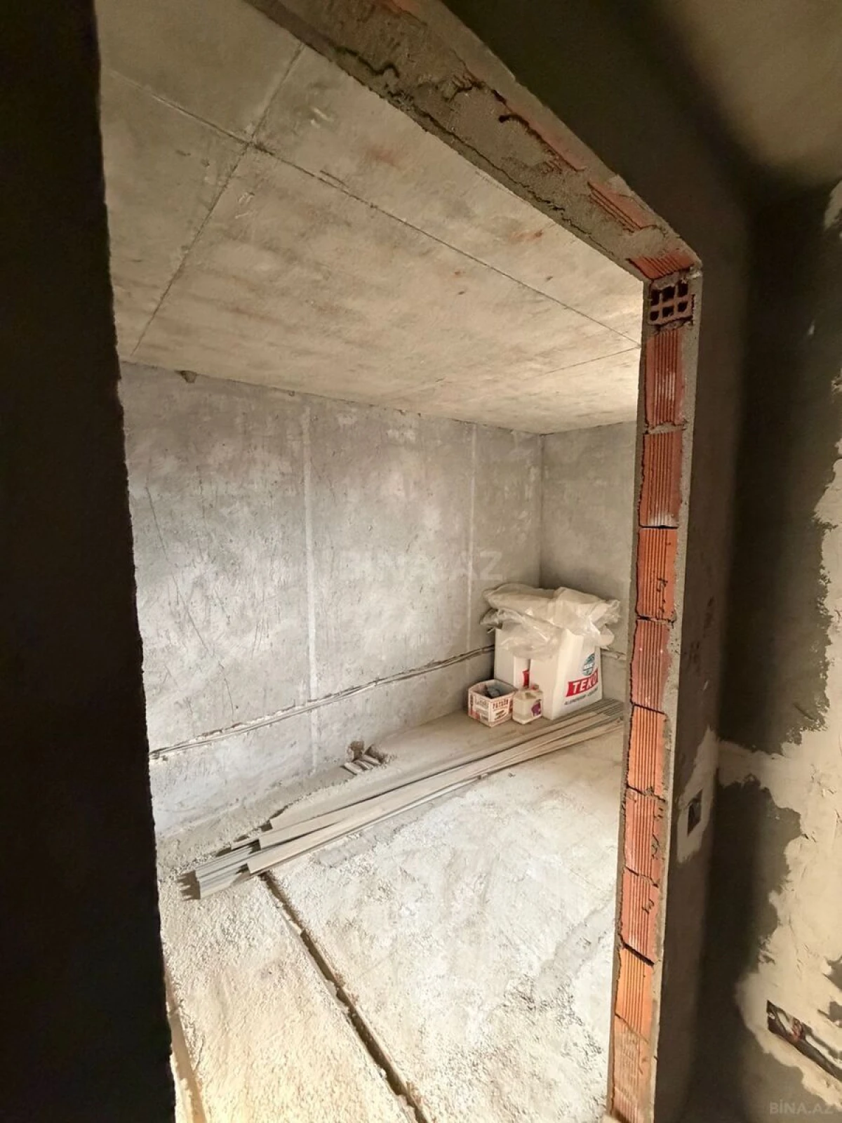 Satılır 6 otaqlı həyət evi 200 m²