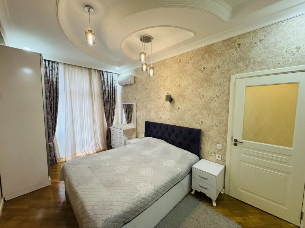 Kirayə verilir 2 otaqlı mənzil 70 m²