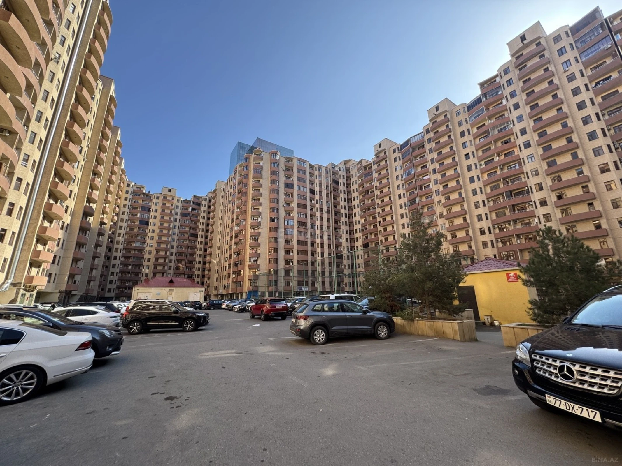 Kirayə verilir 2 otaqlı mənzil 70 m²