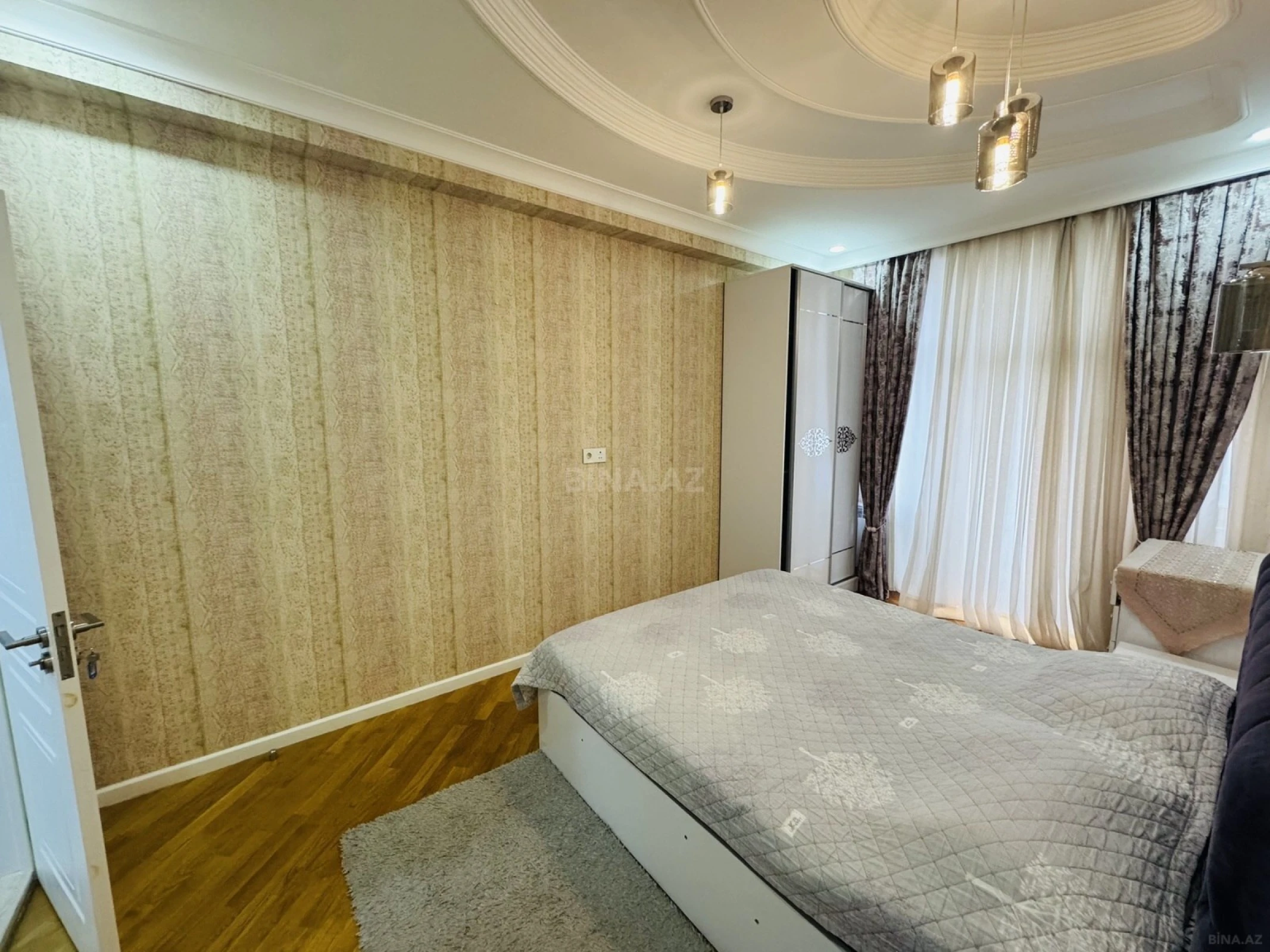 Kirayə verilir 2 otaqlı mənzil 70 m²