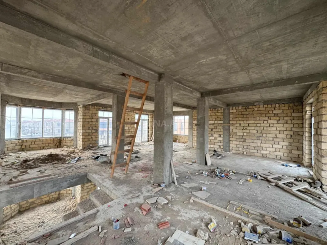 Satılır 6 otaqlı həyət evi 300 m²