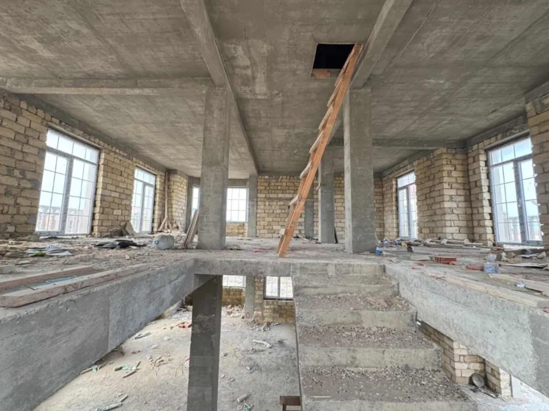 Satılır 6 otaqlı həyət evi 300 m²