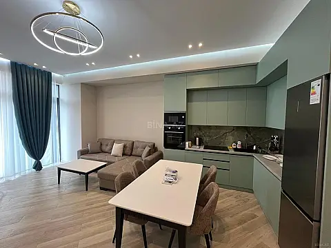 Kirayə verilir 2 otaqlı mənzil 80 m²