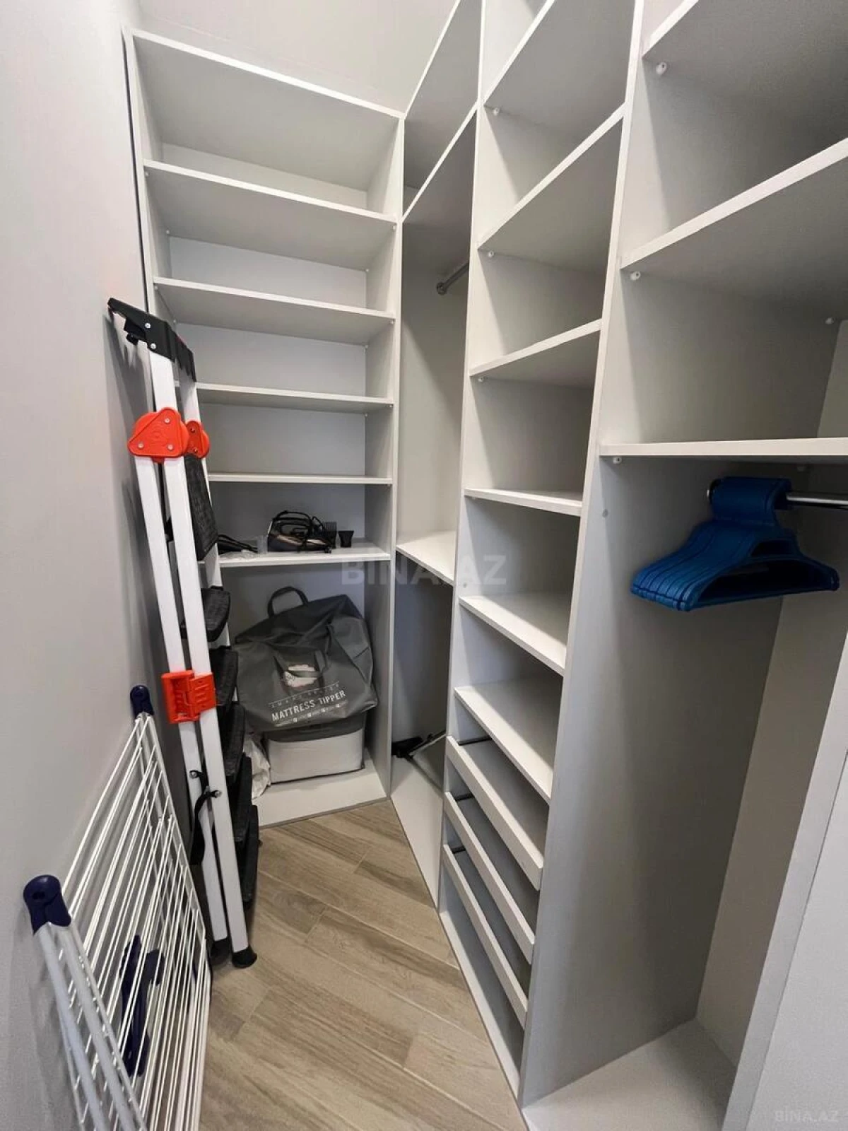 Kirayə verilir 2 otaqlı mənzil 80 m²