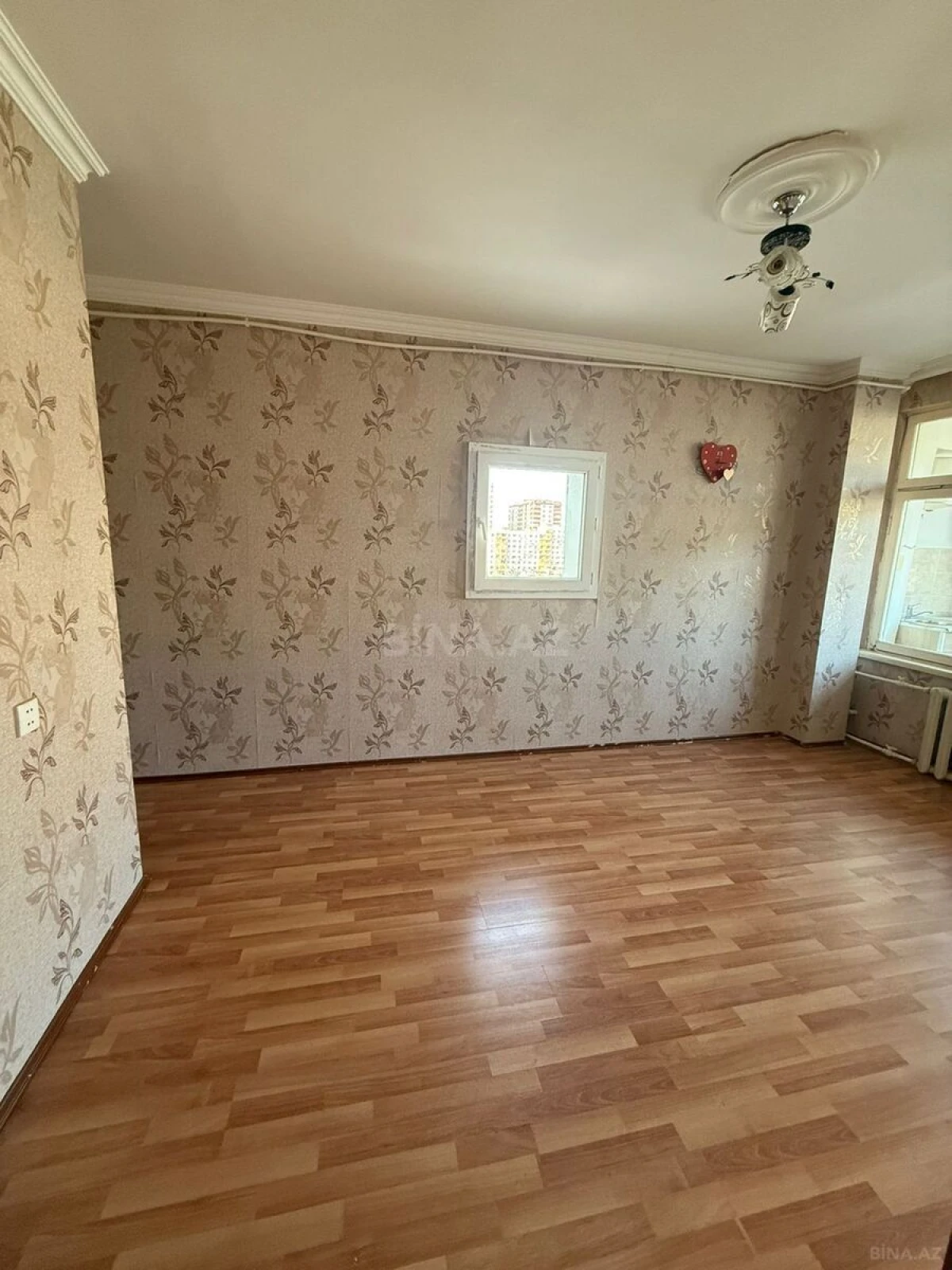 Kirayə verilir 2 otaqlı mənzil 50 m²