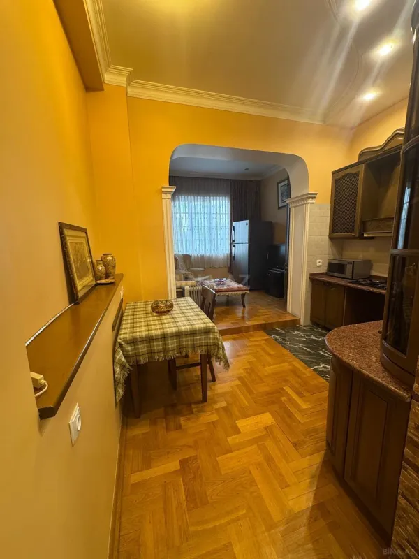 Kirayə verilir 3 otaqlı mənzil 105 m²