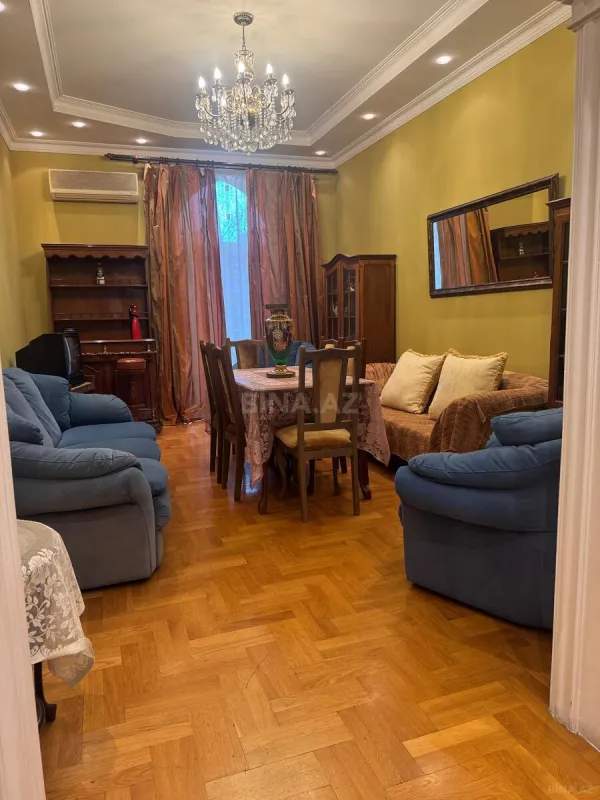 Kirayə verilir 3 otaqlı mənzil 105 m²