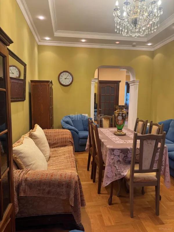 Kirayə verilir 3 otaqlı mənzil 105 m²